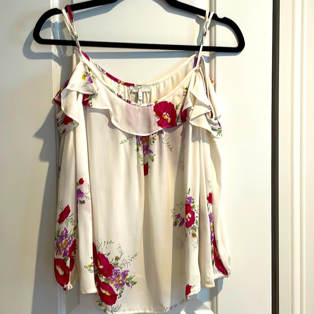 Joie cold shoulder top size xs